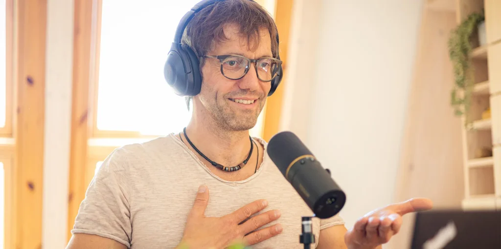 Peter Nürnberger bei einem Online-Atemcoaching von PNflow